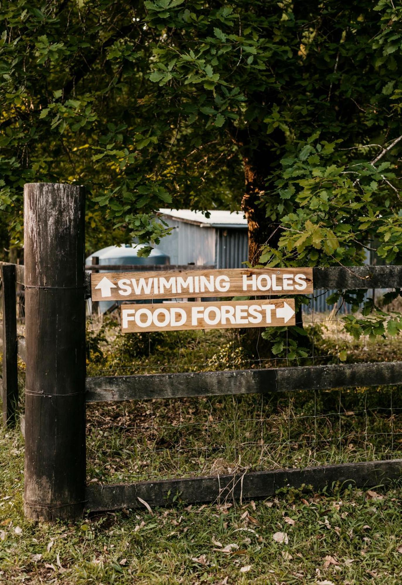 Contained In Nimbin Accommodation Eksteriør bilde